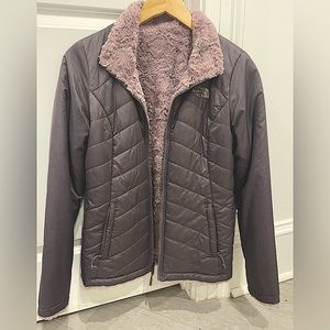 North face women’s reversible, fuzzy winter jacket xs